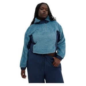 NWT! GIRLFRIEND COLLECTIVE Cascade Recycled Fleece Cropped Anorak. Size Small.